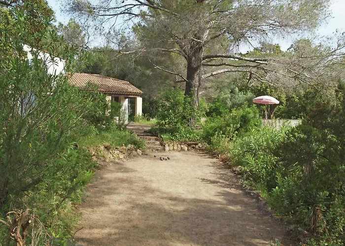 Villa In Cavalaire-Sur-Mer Near The Sea